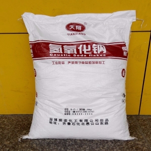 片堿（氫氧化鈉/NaOH）——火堿，苛性